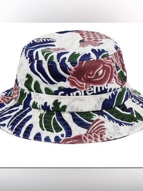 Supreme wave crusher Bucket Hat